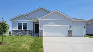 Hamilton - Waterford Pointe: Grimes, Iowa - D.R. Horton