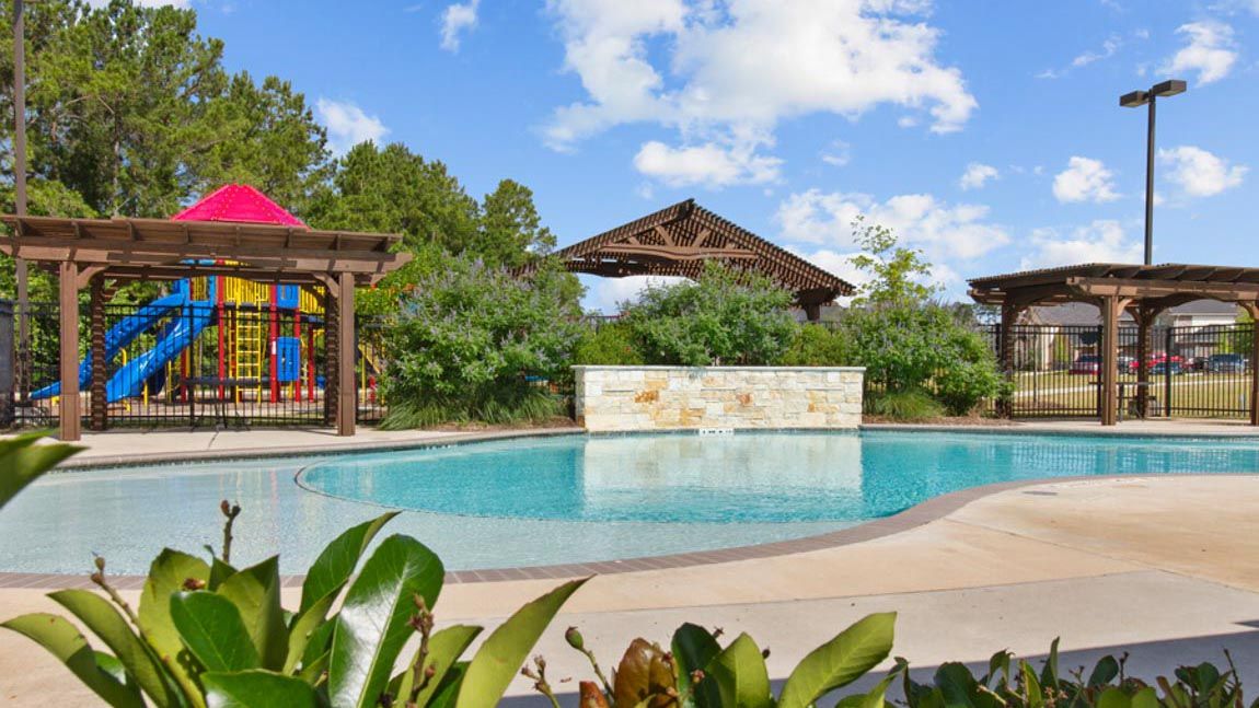 casa en Hills of Westlake por D.R. Horton Basic