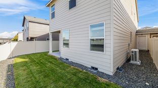 Crimson Hills por D.R. Horton Basic en Richland Washington