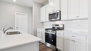 7096 Mackenzie Ct NE (The Clayton)