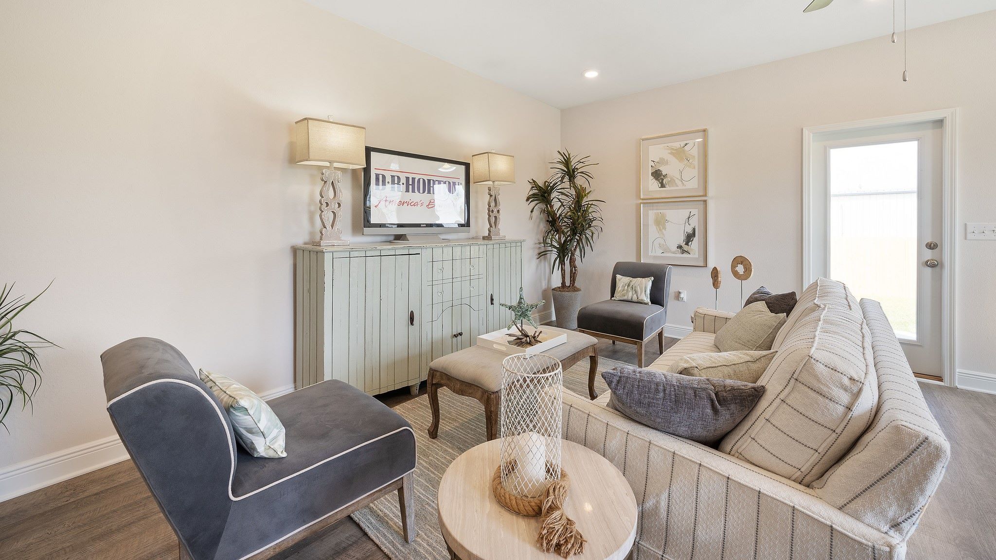 7102 Village Ln. Pensacola, FL 32504