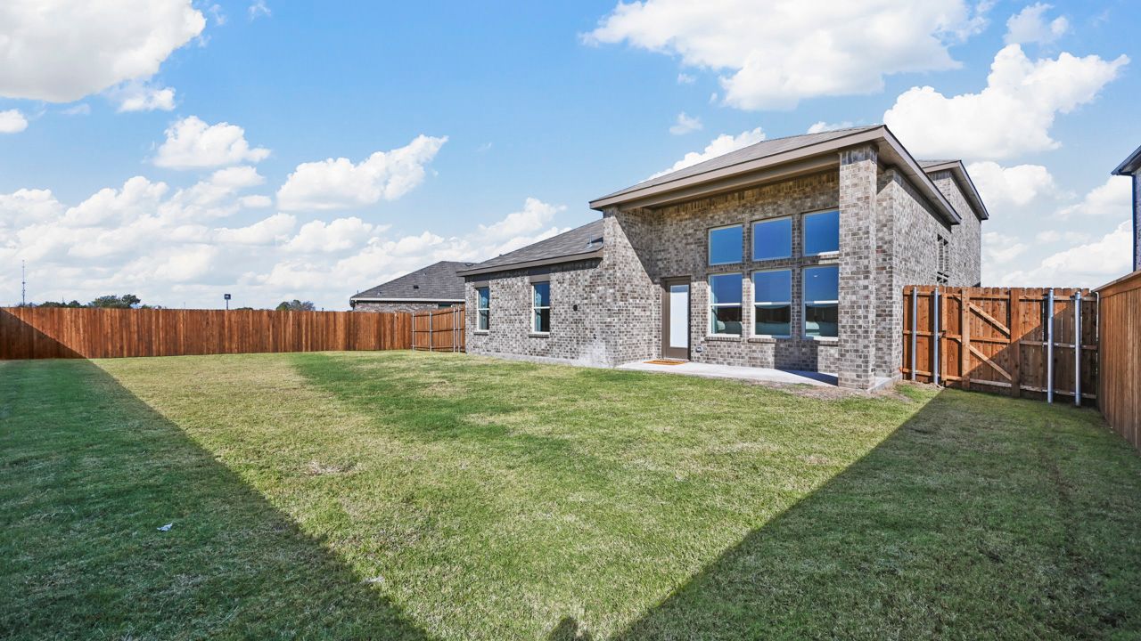 5048 Blazer Way. Garland, TX 75043