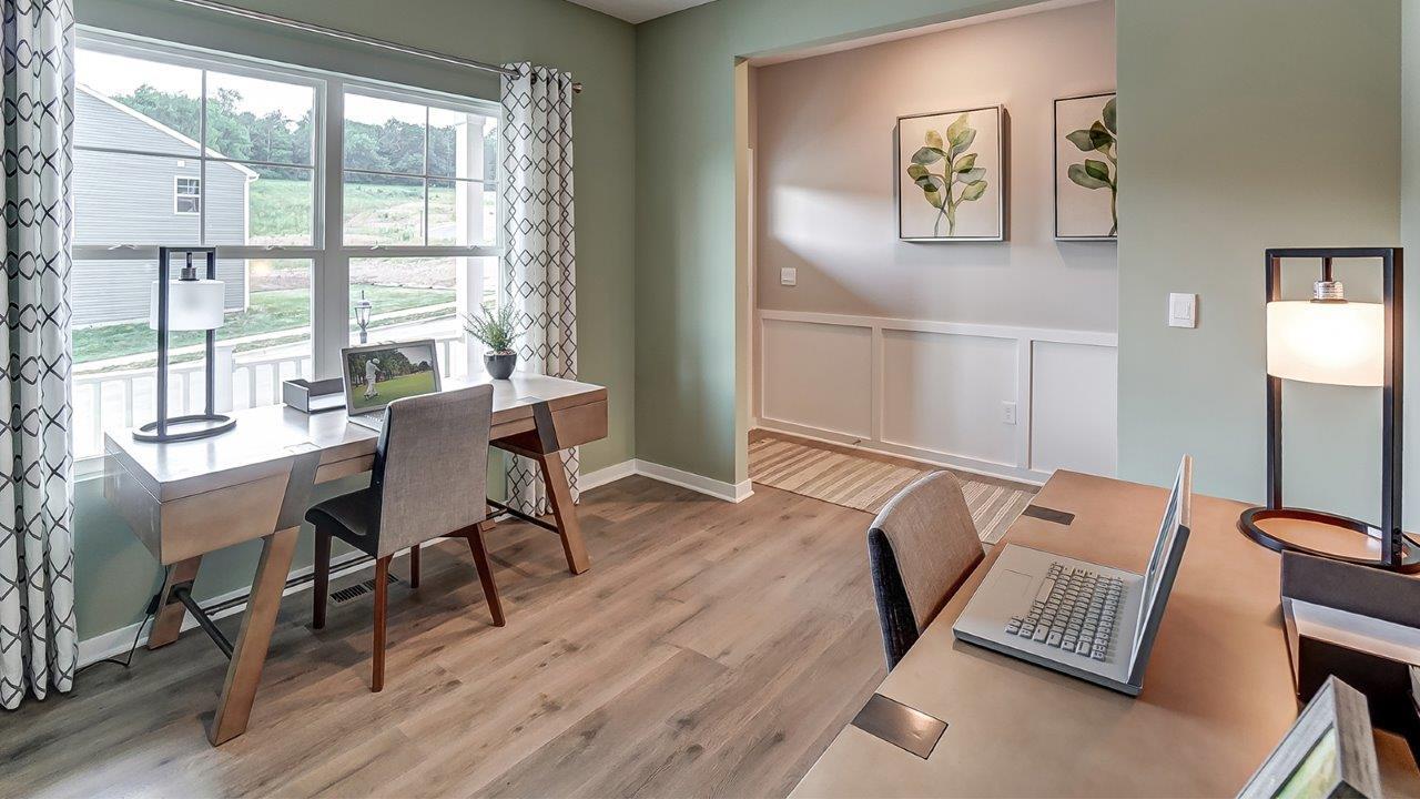 2766 Aldengate Lane. Delaware, OH 43015