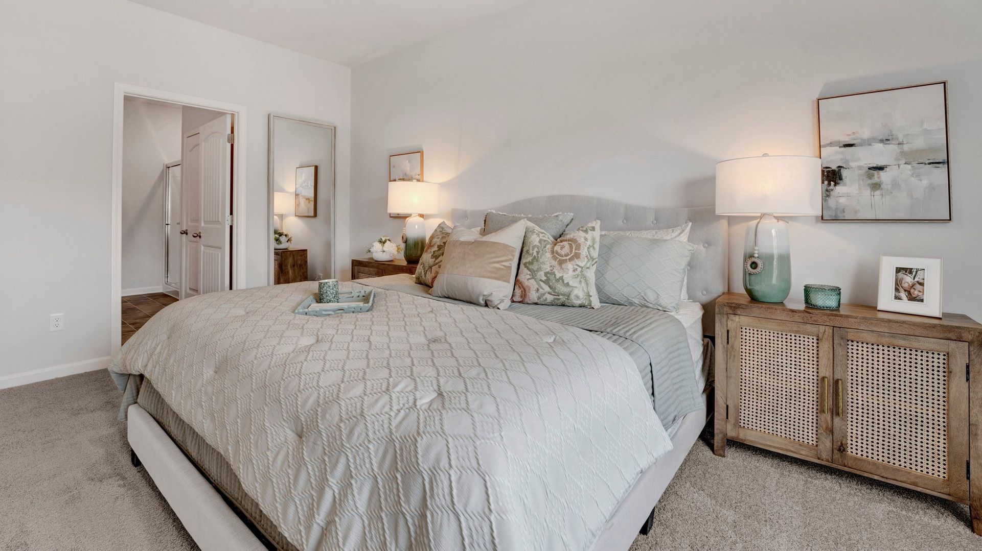 110 Twin Lakes Drive. Byhalia, MS 38611