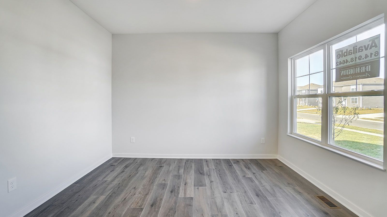 7055 Royalton Ridge Avenue. Canal Winchester, OH 43110