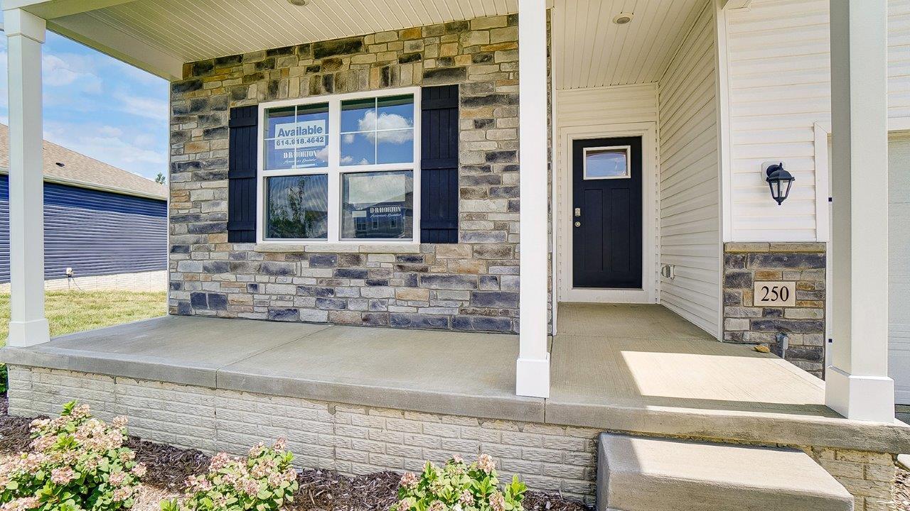 557 Park Vista Drive. Delaware, OH 43015