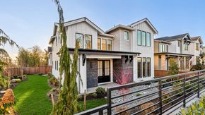 Market West - Kirkland, WA