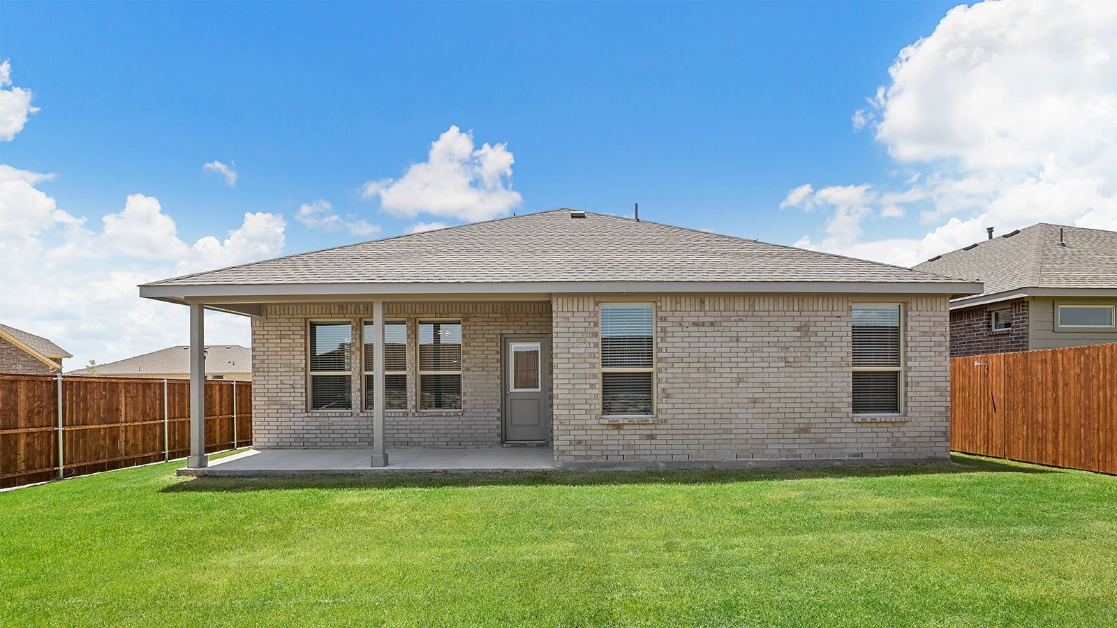 123 Lucy Lane. Rhome, TX 76078