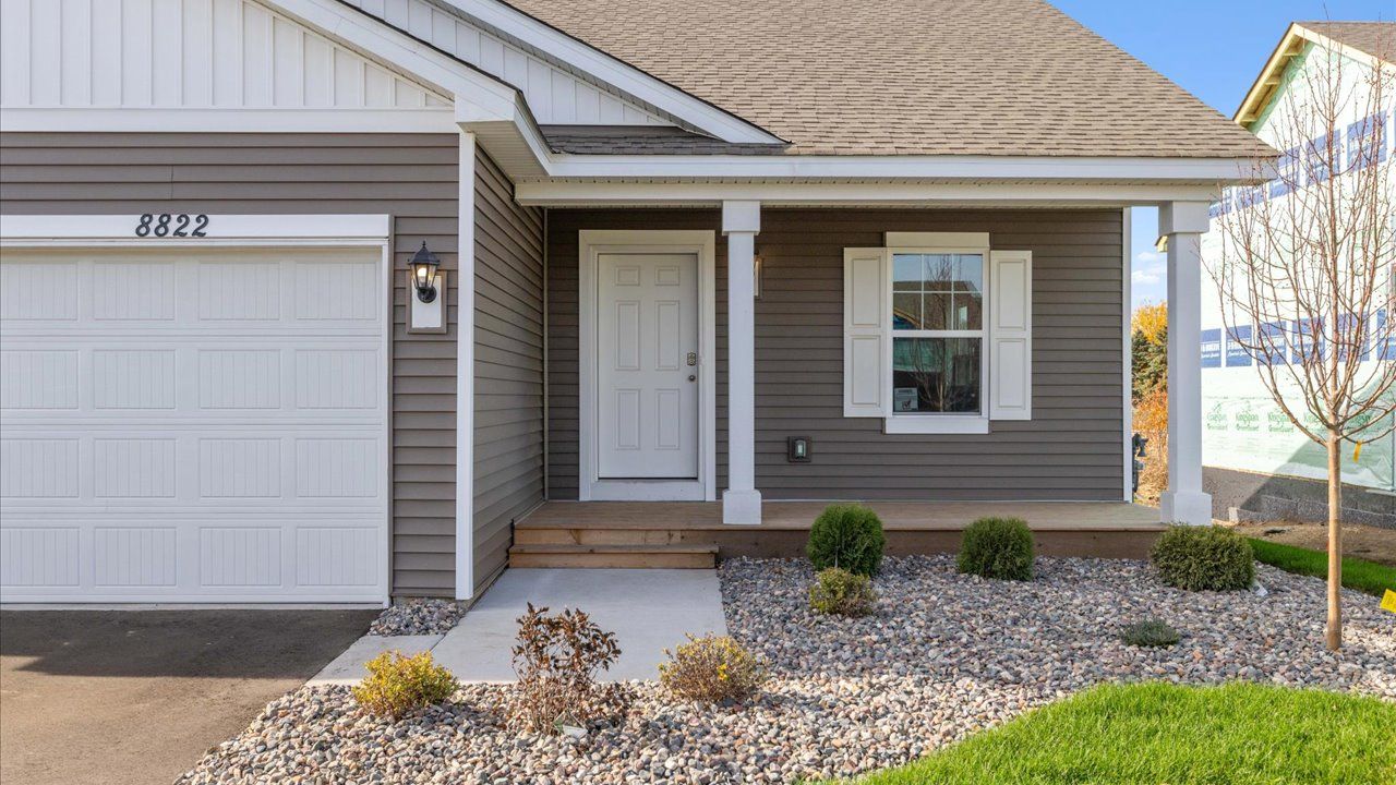 17232 Durham Drive. Lakeville, MN 55044