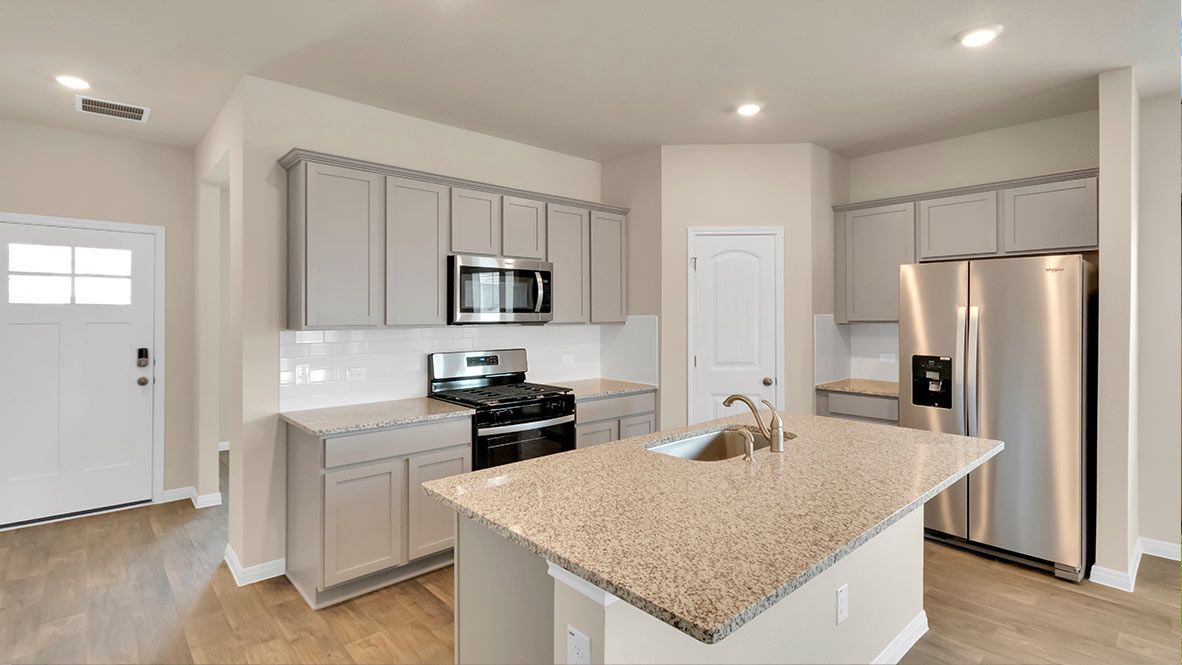 2409 Starlight St. Grand Prairie, TX 75052