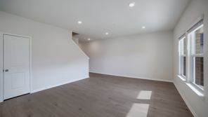 321 Ebbsfleet Dr (The Grace)