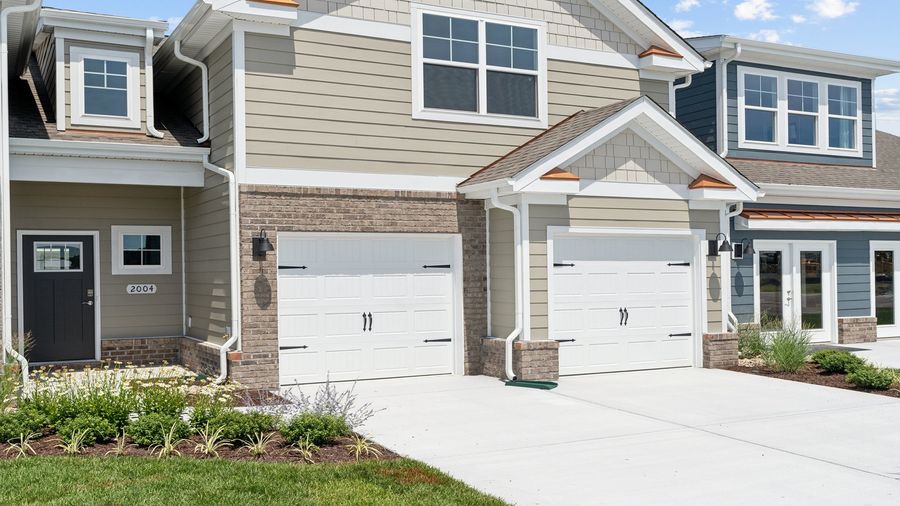 2004 Barton Ln. Chesapeake, VA 23322