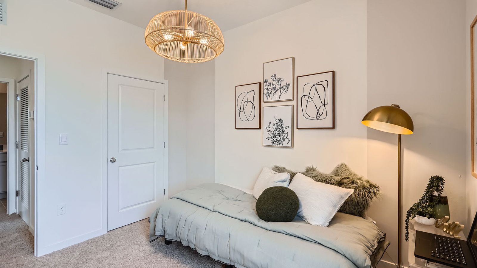 608 Nw 6Th Avenue. Florida City, FL 33034