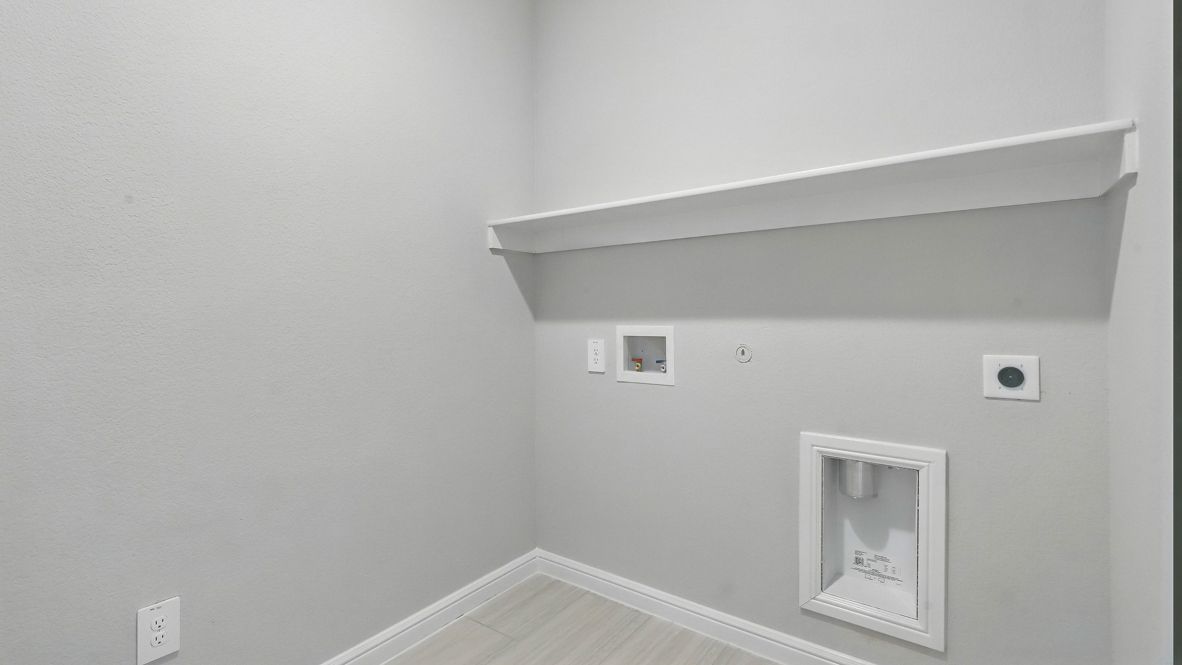 136 Springhill North Road. Boyd, TX 76023