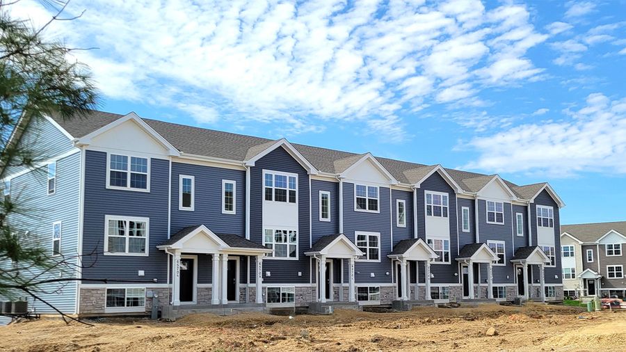6560 Linden Trail B. Wonder Lake, IL 60097