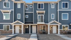 Eagle Point Townhomes - Eagle Mountain, UT