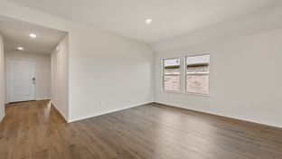 H158 Canyon - Elevon: Lavon, Texas - D.R. Horton Basic