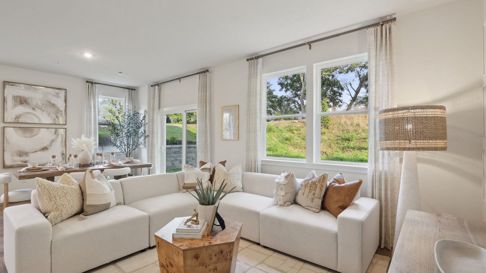 casa en River Ridge por D.R. Horton