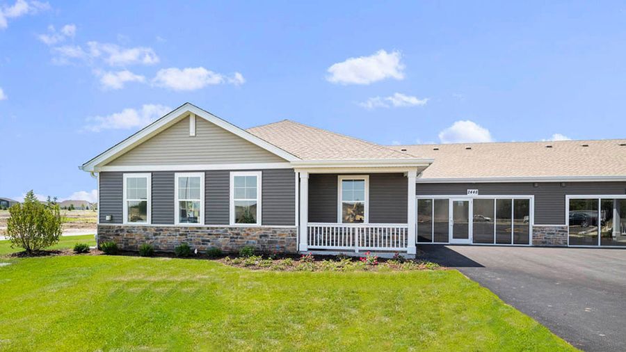 2404 Glacier Street. Pingree Grove, IL 60140