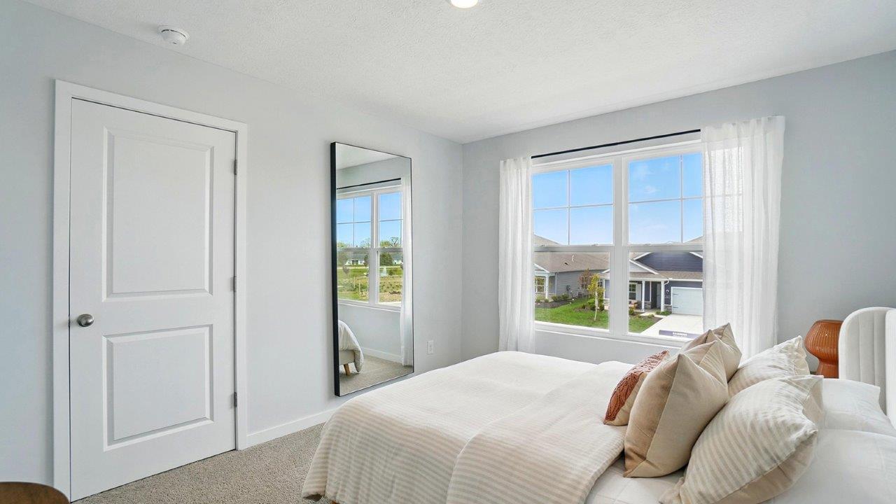 557 Park Vista Drive. Delaware, OH 43015