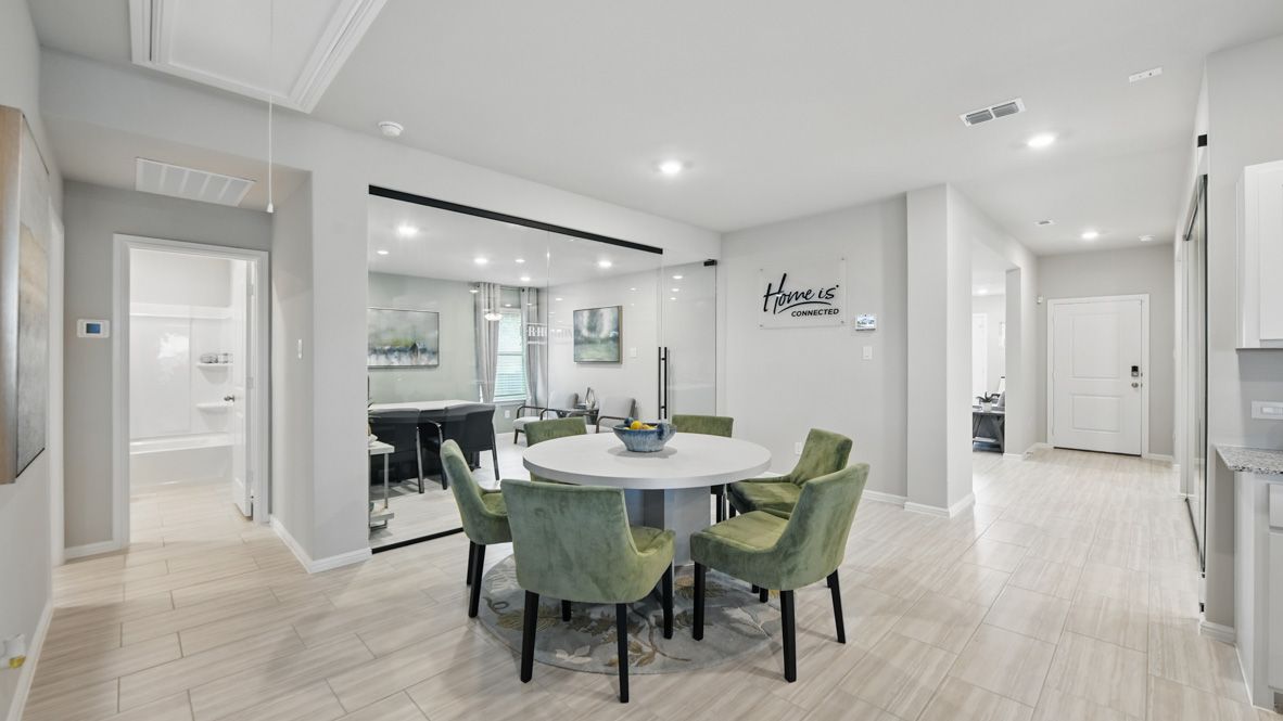 5313 Legends Way. Krum, TX 76249