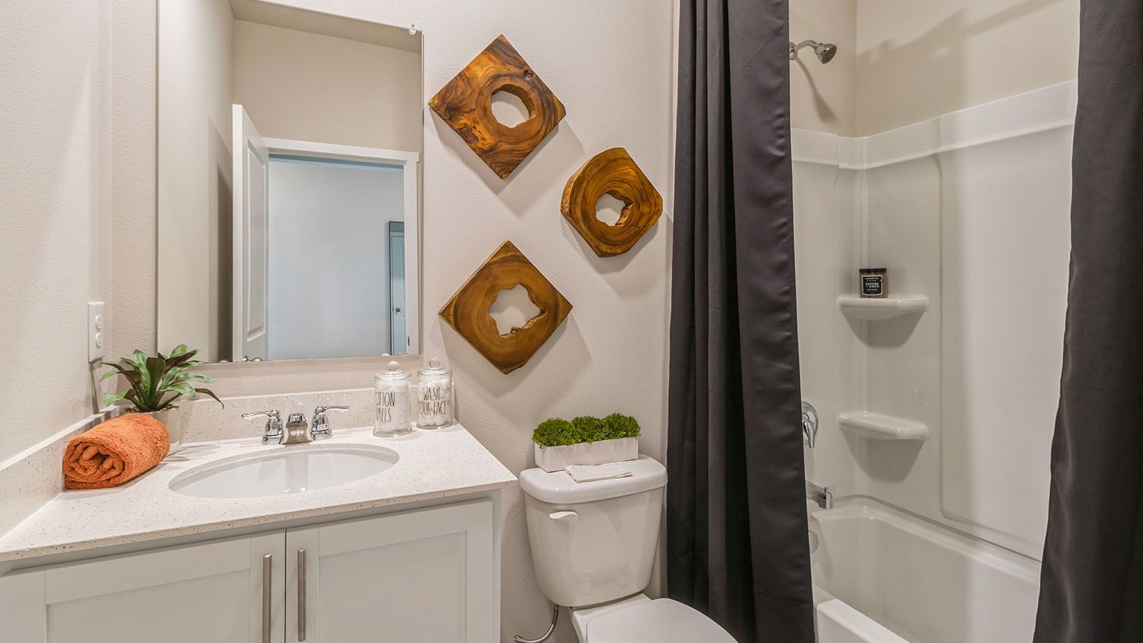 2809 Nw 29Th St. Ankeny, IA 50023