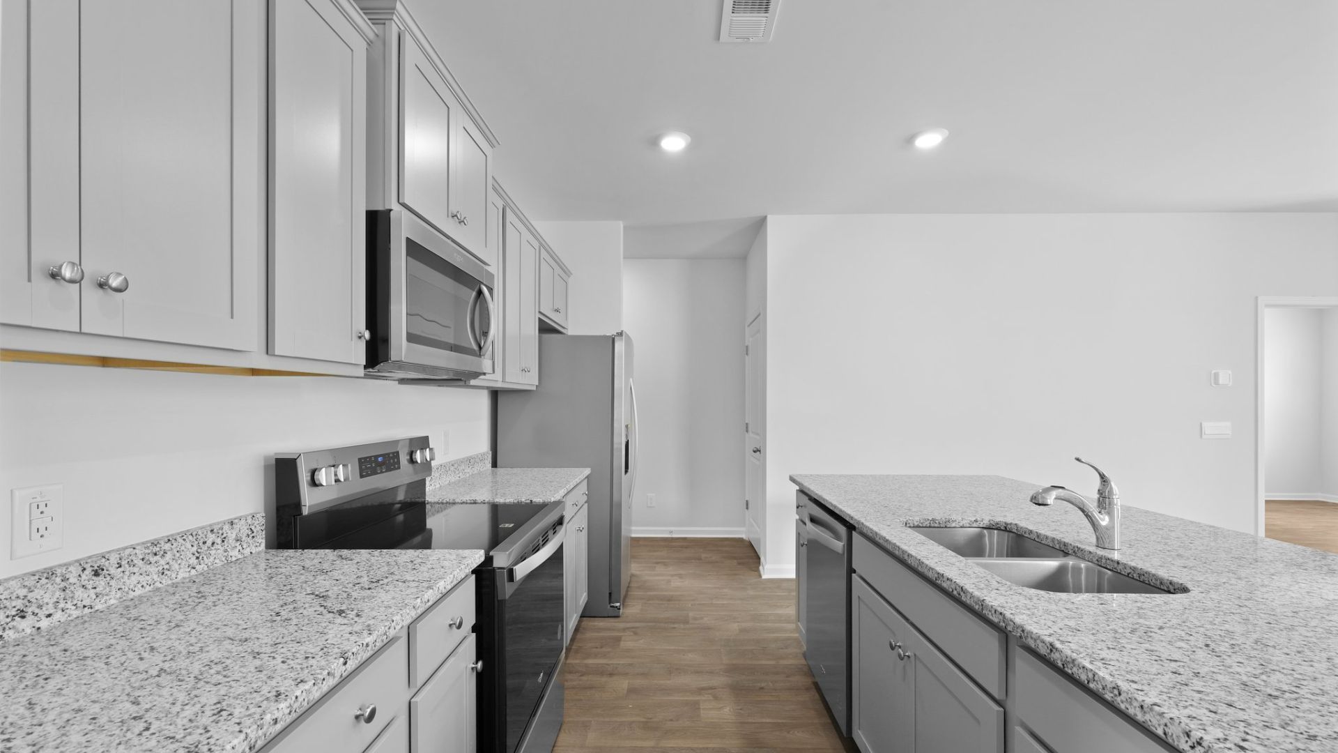 4019 Aberfeldy Ln. Ravenel, SC 29470