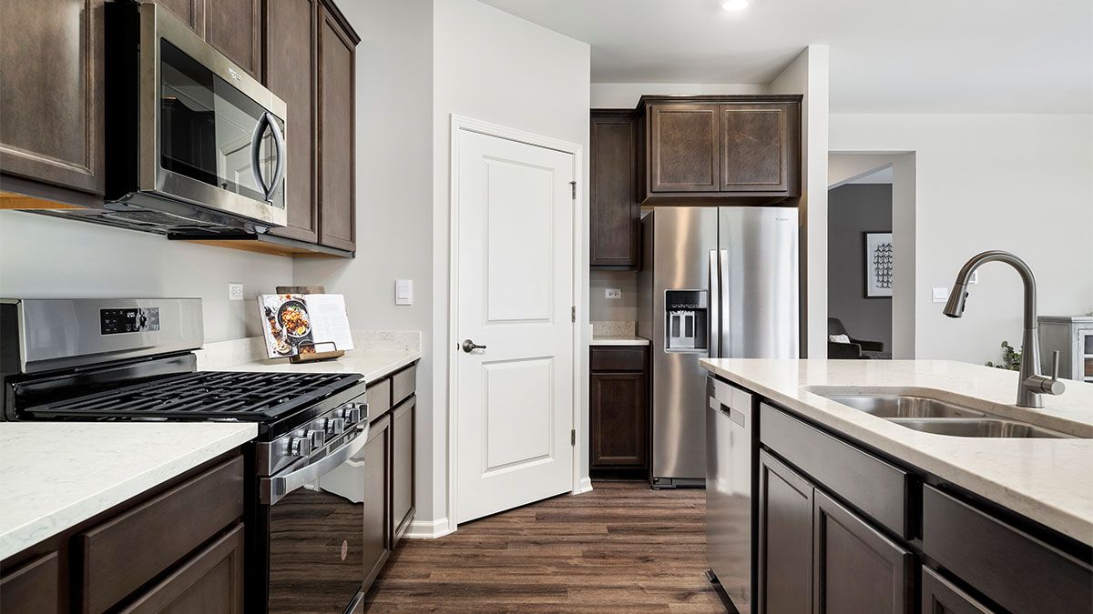 14845 S Starflower Cir. Plainfield, IL 60544