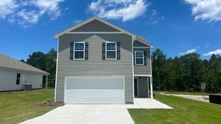 Aisle - Gates Village: Lugoff, South Carolina - D.R. Horton