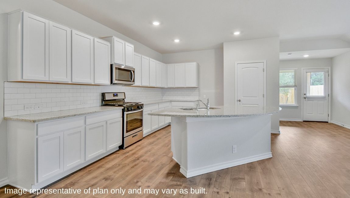 5318 La Rambla. Converse, TX 78109