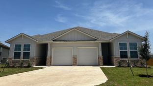 The Terrace Duplexes por D.R. Horton Basic en Killeen Texas