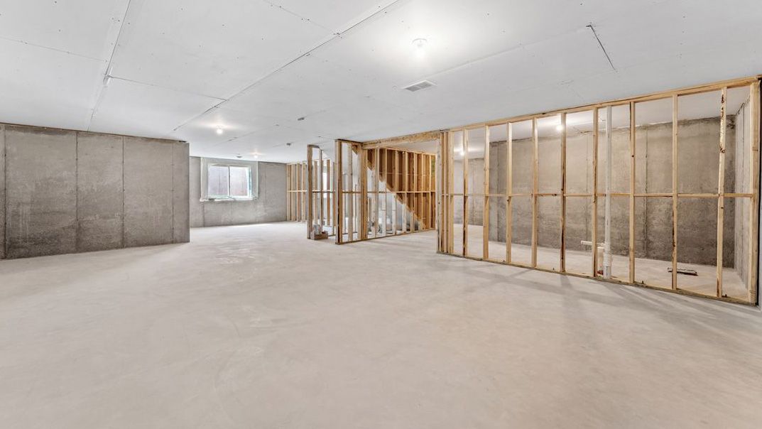 528 Goldenrod Trail. Waconia, MN 55387