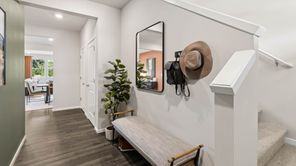 4002 Hyde Loop NE 140 (Ballard)