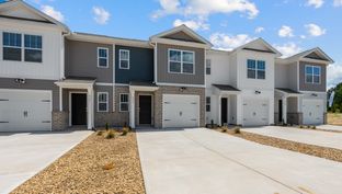 Chestnut Ridge Townhomes por D.R. Horton en Greenville-Spartanburg South Carolina