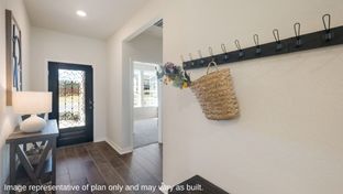 The Irvine - Riverstone at Westpointe: San Antonio, Texas - D.R. Horton Basic