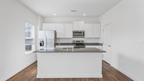 2043 Fairview Hills Drive NE (Penwell)