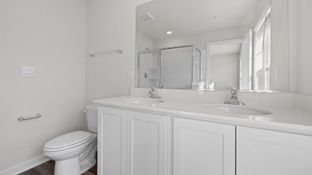Calm Retreat por D.R. Horton Basic en Washington Maryland