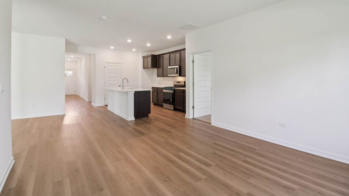 Taylor - The Grasslands Freedom Ranch Duplexes: Bartlett, Illinois - D.R. Horton