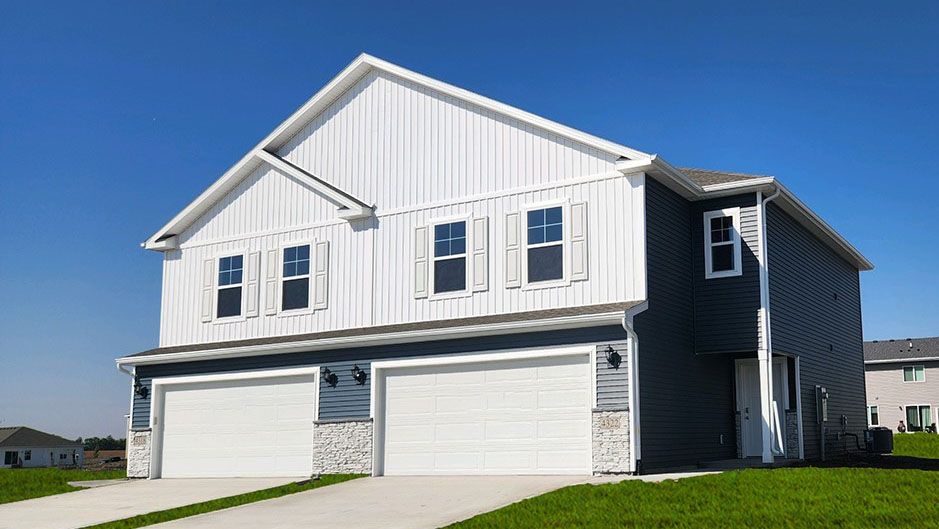 Sydney Twin - Canyon Landing Twinhomes: Ankeny, Iowa - D.R. Horton