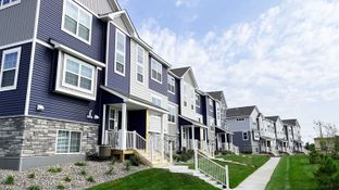 The Dalton - Hinton Woods Express Townhomes: Cottage Grove, Minnesota - D.R. Horton Basic