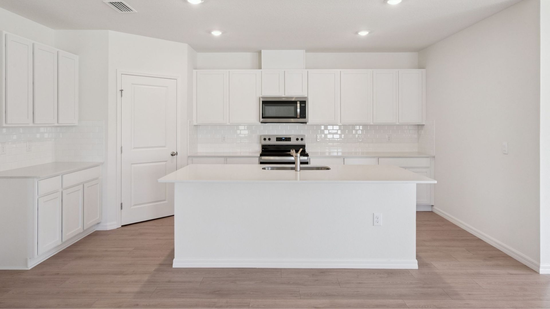 1004 Morfontaine St. Daytona Beach, FL 32124