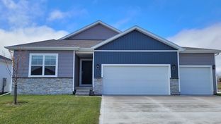 Neuville - Edgewood Trail: Altoona, Iowa - D.R. Horton Basic