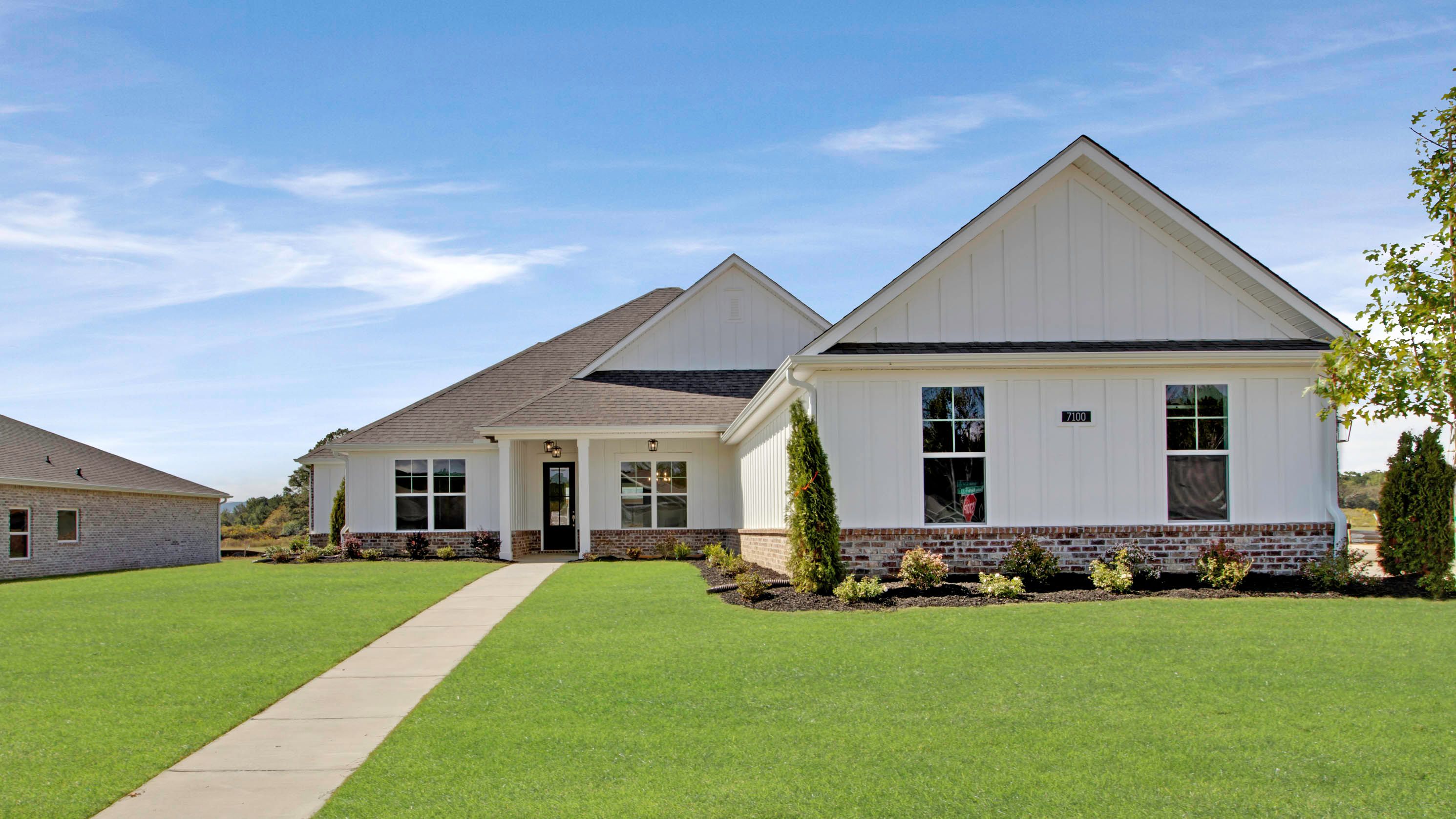 Holly - Wilson Cove: Gurley, Alabama - D.R. Horton