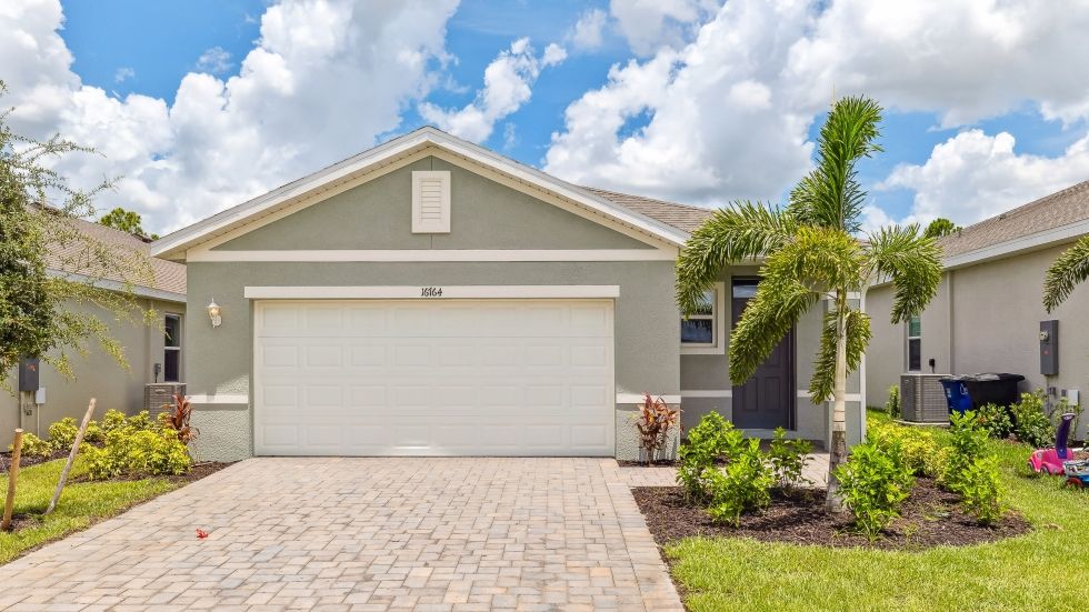 HARPER - Coral Lakes - Tradition & Express: Punta Gorda, Florida - D.R. Horton