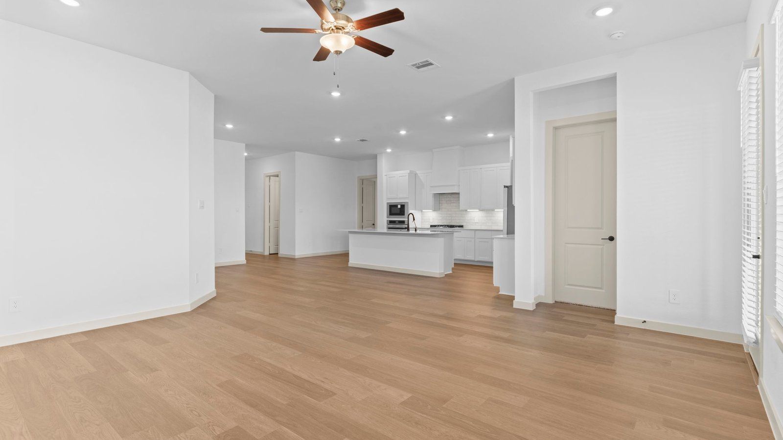 3211 Woodrose Orchard Drive. Pearland, TX 77581