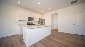 6219 Wasco Drive (Albany Villa)