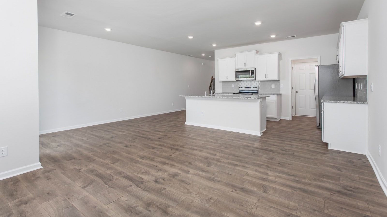 1696 Hallview Court (LANSING)