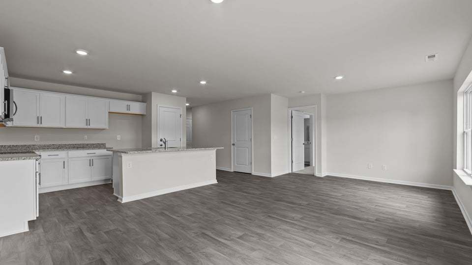 404 White Spruce Court (Freeport)