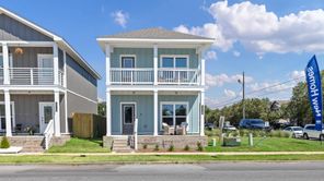 1380 W GOVERNMENT ST (The Casey)