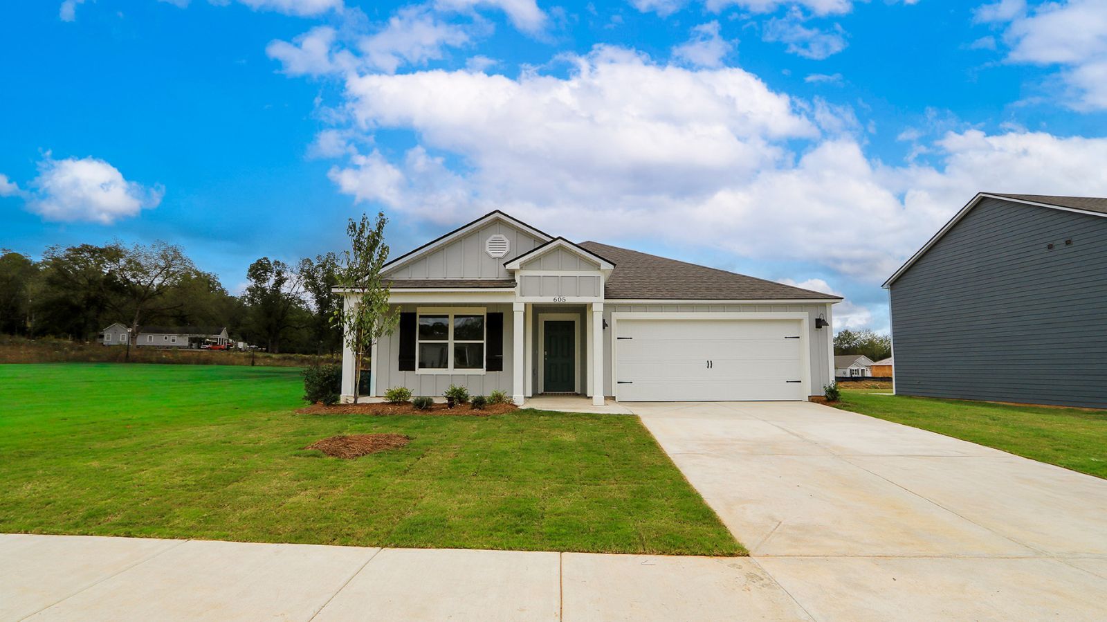 The Cali - Koslin Farms: Calera, Alabama - D.R. Horton